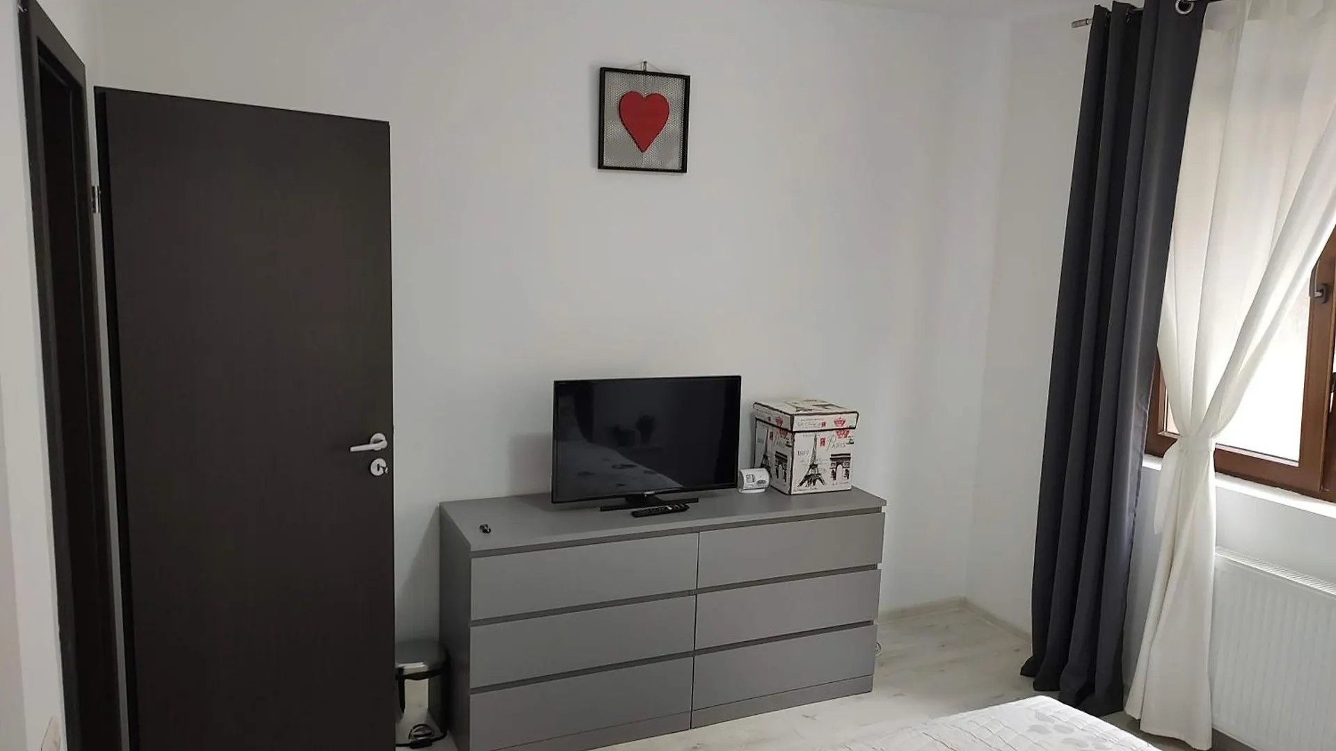Dream Confort - Bucharest Hideaway Apartment